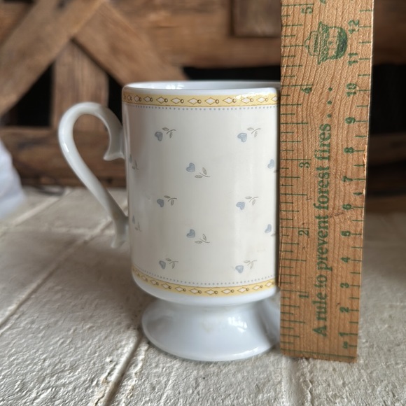 1987 Bessie Pease Gutmann Footed Mug Girl With Dog "Good Morning “ H1929 - Picture 6 of 6